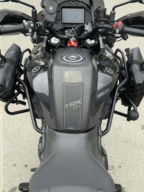 二手贝纳利金鹏 TRK502