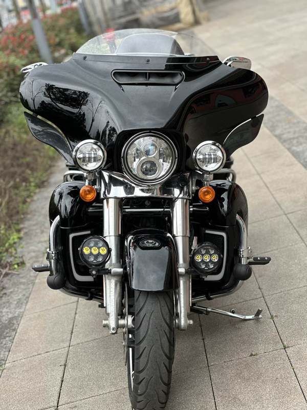 二手哈雷戴维森旗舰滑翔  Limited