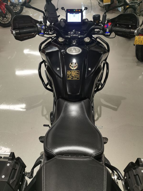 二手贝纳利TRK702