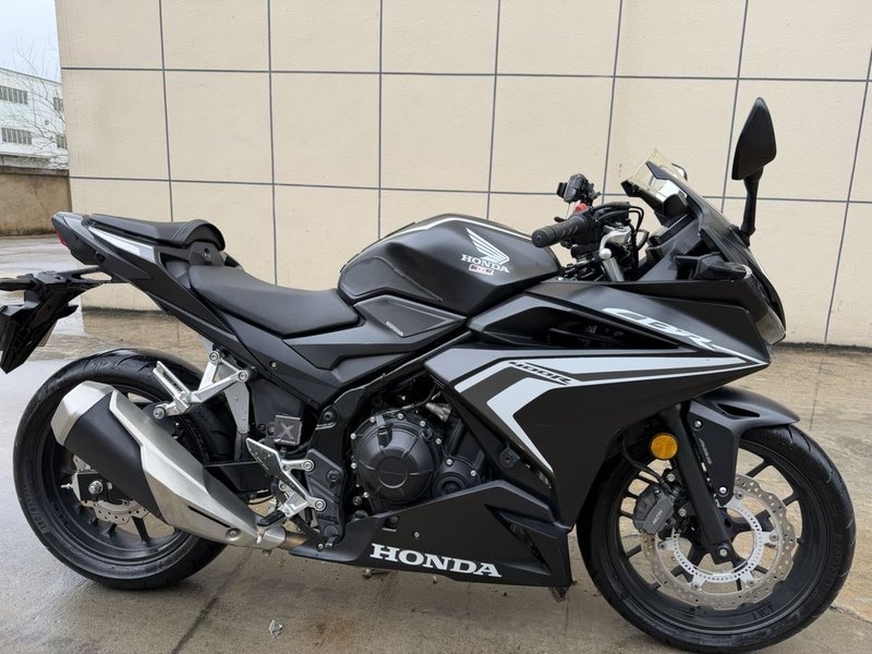 二手本田CBR400R