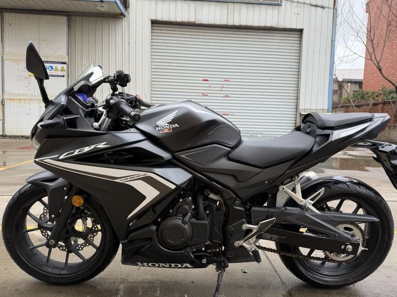 二手本田CBR400R