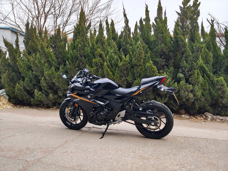 二手豪爵铃木GSX250R