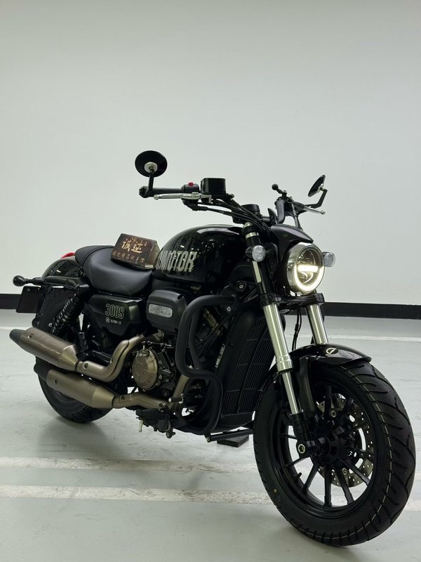 二手QJMOTOR闪300