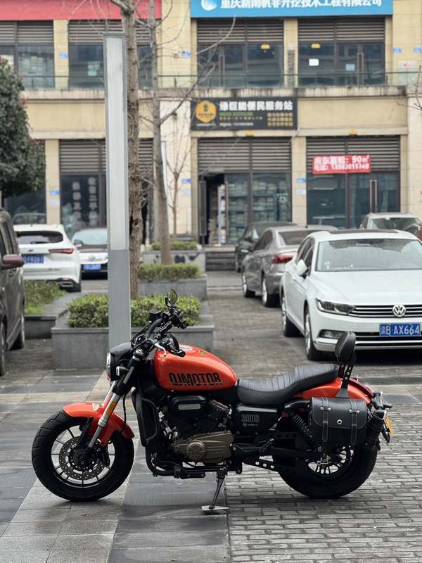 二手QJMOTOR闪300