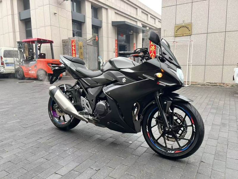 二手豪爵铃木GSX250R