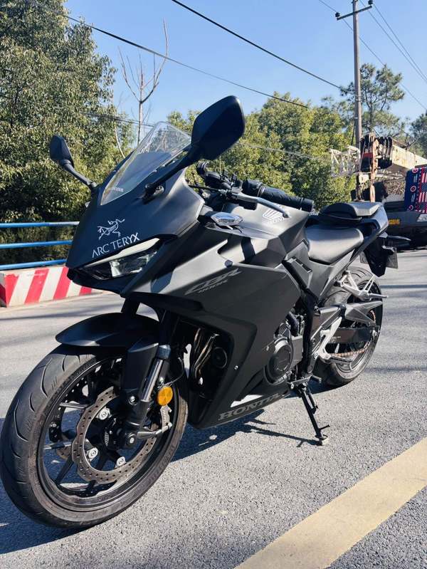 二手本田CBR400R