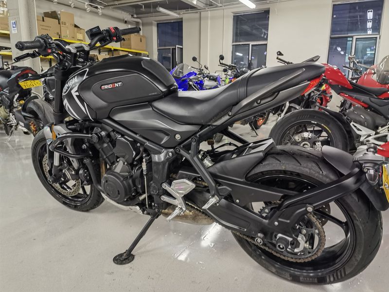 二手凯旋Trident 660