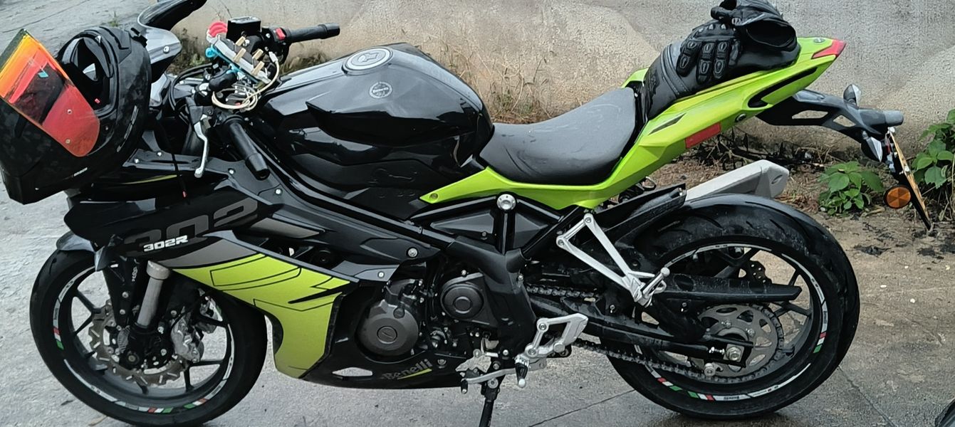 二手贝纳利龙卷风 Tornado 302R