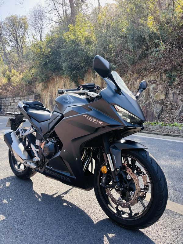 二手本田CBR400R