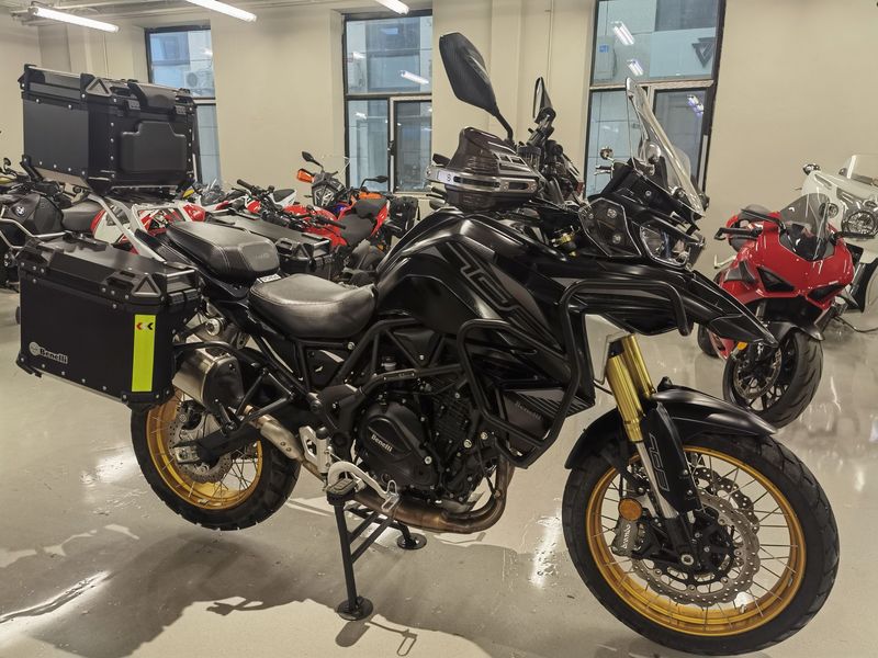 二手贝纳利TRK702