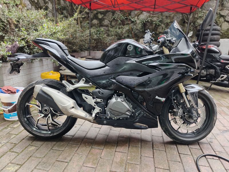 二手贝纳利龙卷风 Tornado 402R