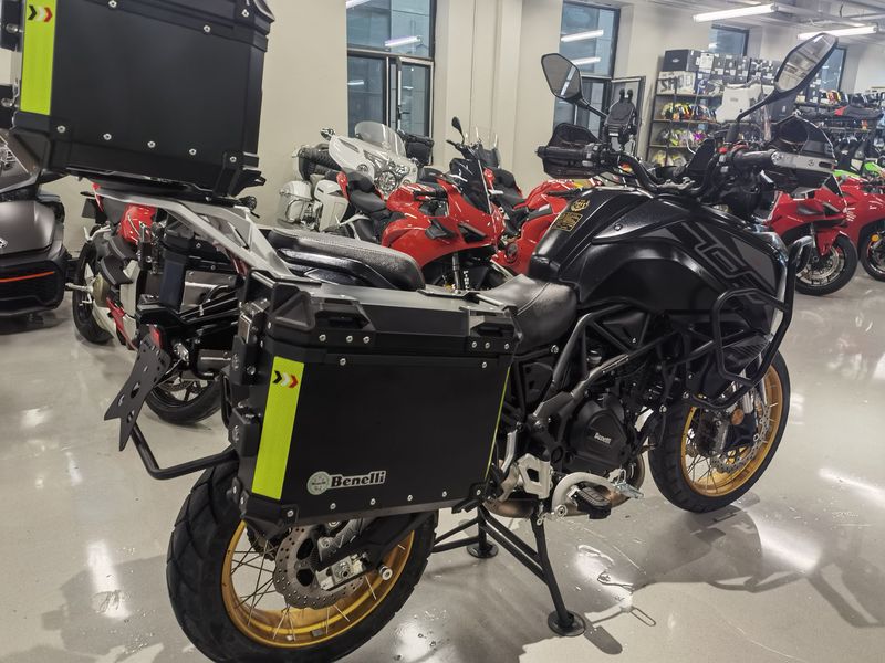 二手贝纳利TRK702