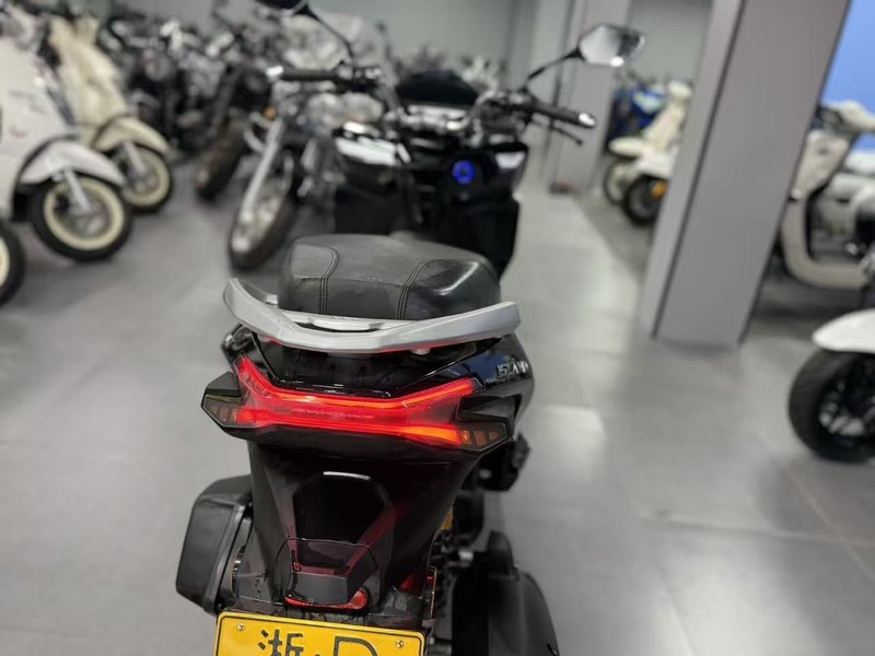 二手猎变闪电狗150