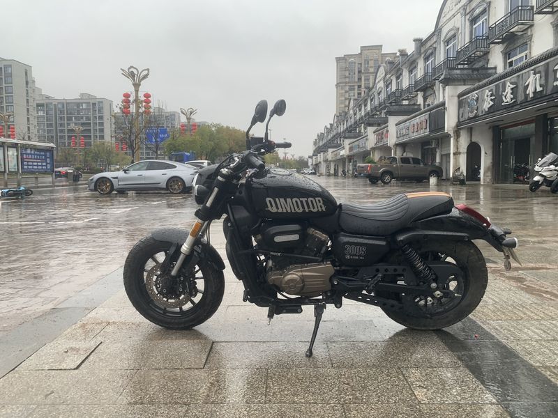 二手QJMOTOR闪300