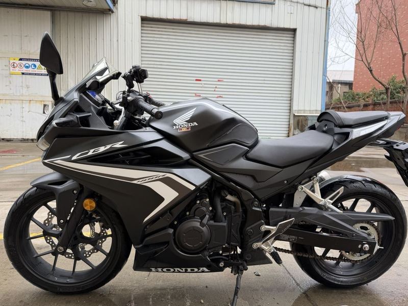 二手本田CBR400R