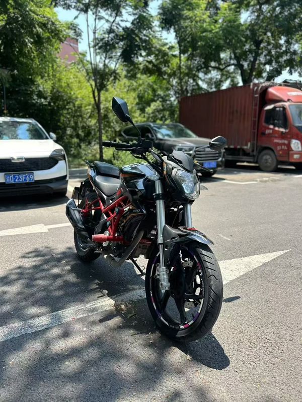 二手贝纳利红宝龙 TNT150i