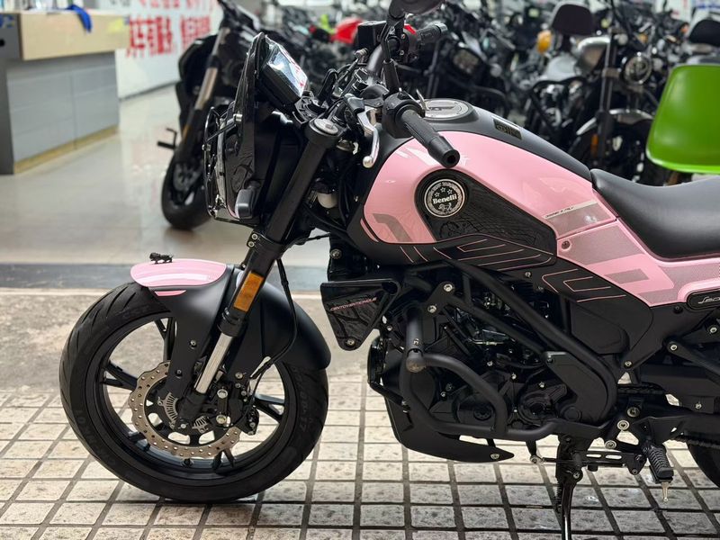 二手贝纳利幼狮 Leoncino 150