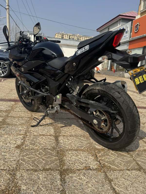 二手豪爵铃木GSX250R