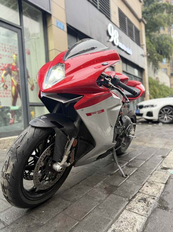 二手奥古斯塔F3 800