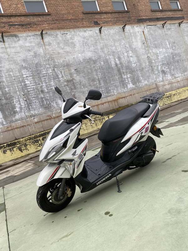 二手新大洲本田裂行 RX125Fi