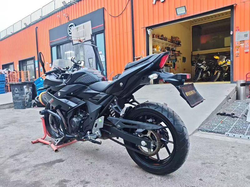 二手豪爵铃木GSX250R