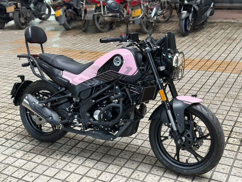 二手贝纳利幼狮 Leoncino 150