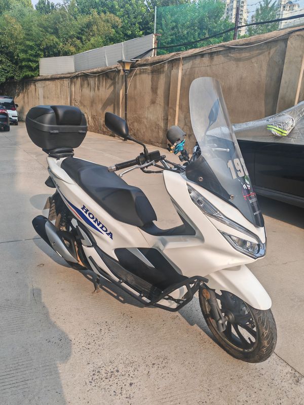 二手五羊本田PCX