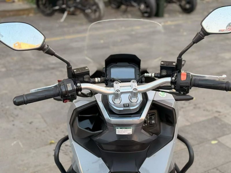 二手布雷斯通极宙 ADV150