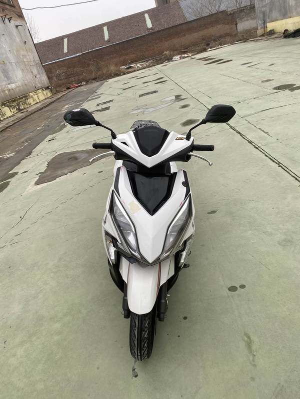 二手新大洲本田裂行 RX125Fi