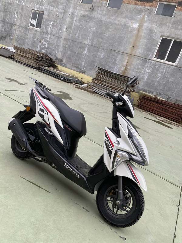 二手新大洲本田裂行 RX125Fi