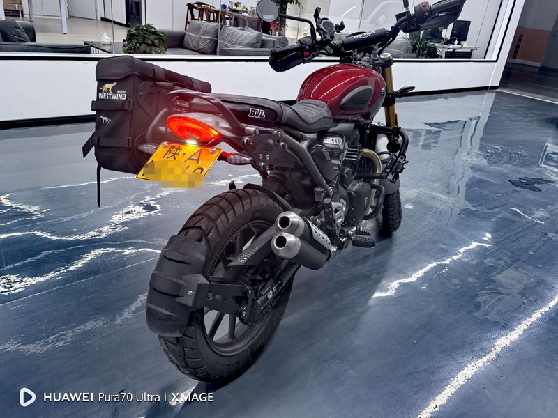 二手凯旋Scrambler 400 X