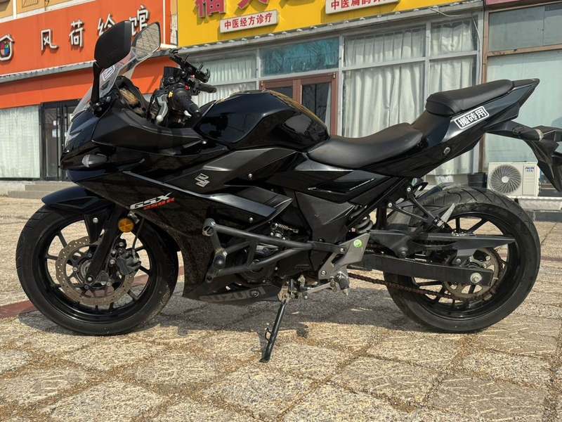 二手豪爵铃木GSX250R