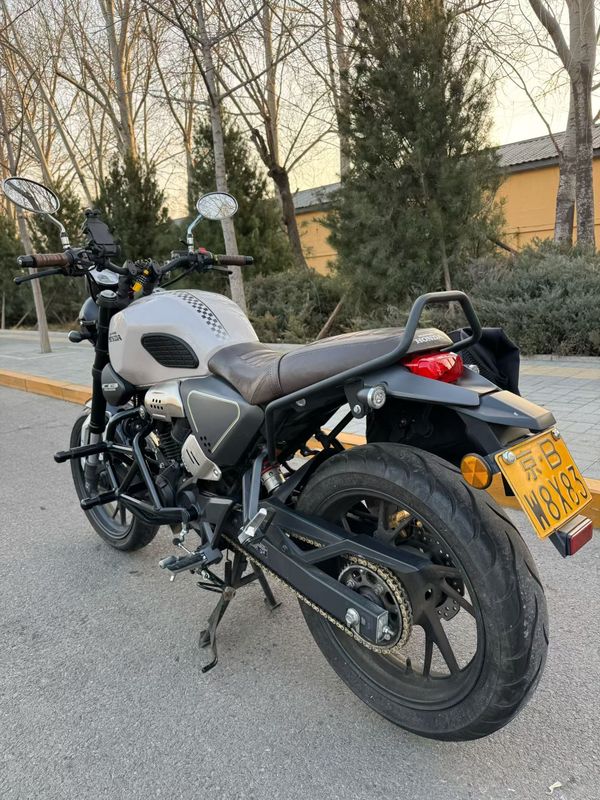 二手五羊本田鸷道 CB190SS