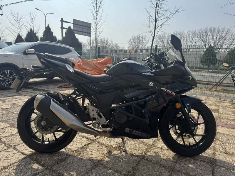 二手豪爵铃木GSX250R