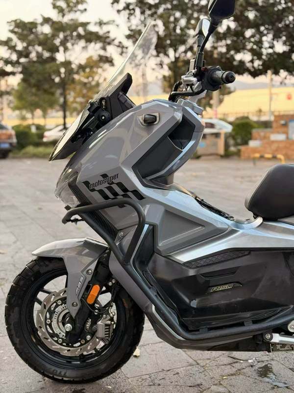 二手布雷斯通极宙 ADV150