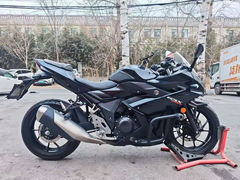 二手豪爵铃木GSX250R