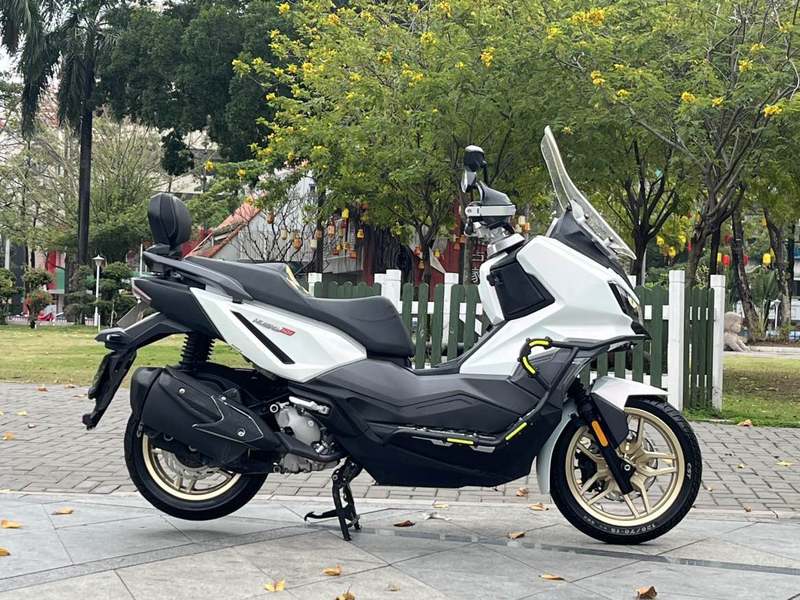 二手三阳哈士奇 Husky ADV300