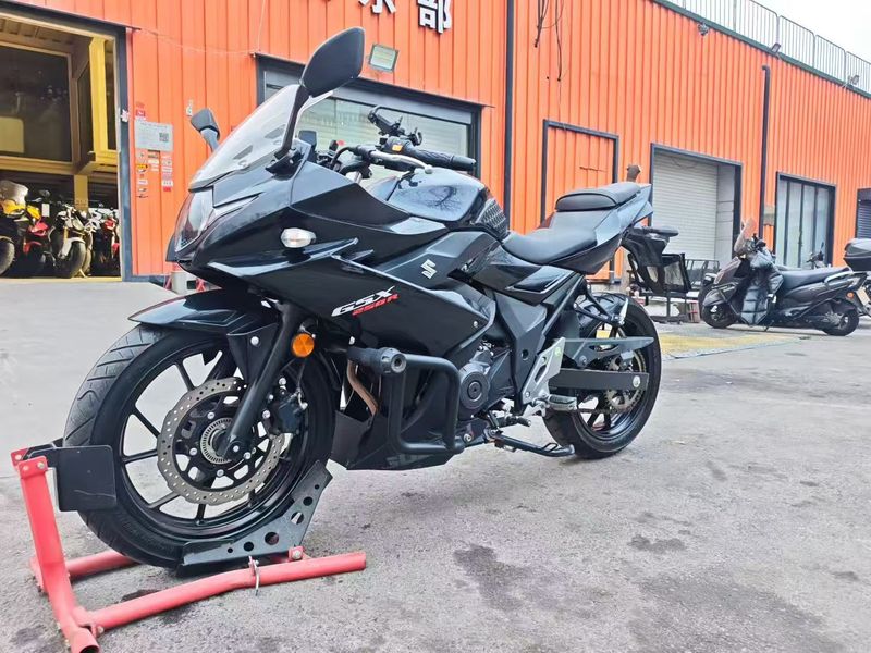 二手豪爵铃木GSX250R