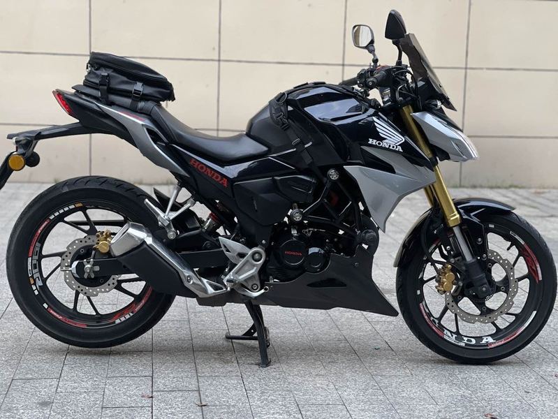 二手五羊本田CB190R 暴锋眼