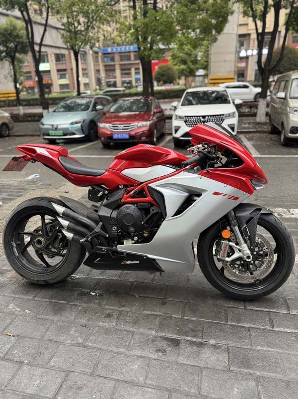 二手奥古斯塔F3 800