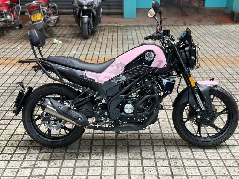 二手贝纳利幼狮 Leoncino 150