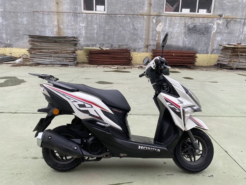 二手新大洲本田裂行 RX125Fi