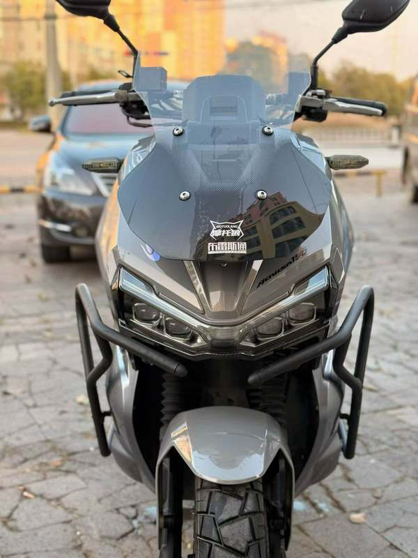 二手布雷斯通极宙 ADV150