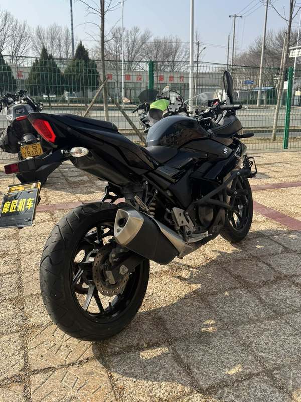 二手豪爵铃木GSX250R