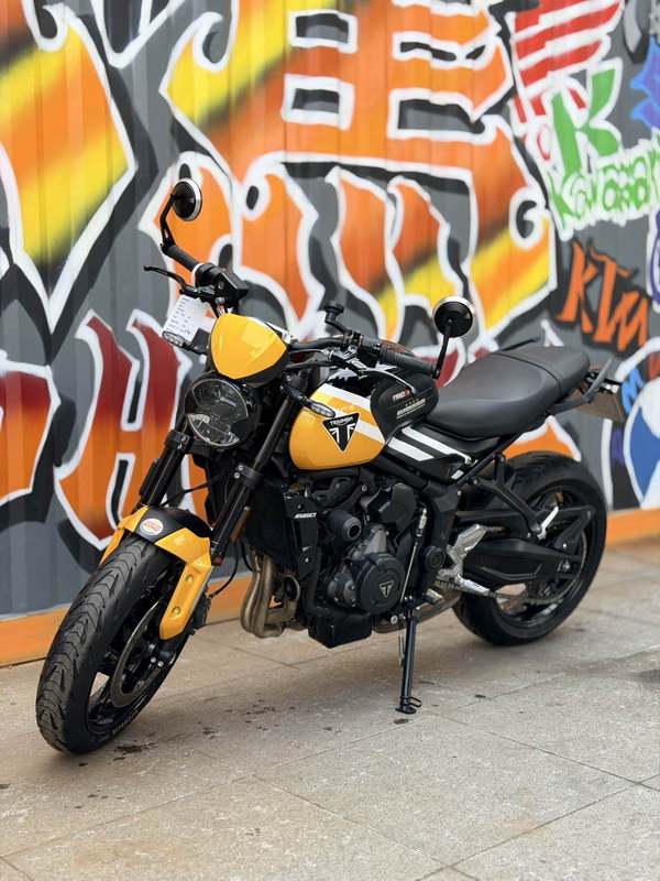 二手凯旋Trident 660