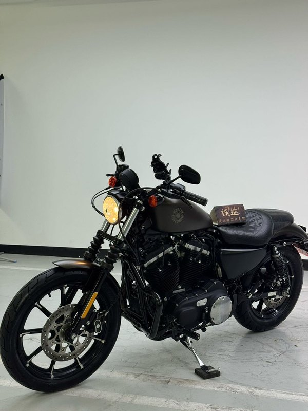 二手哈雷戴维森Iron883 硬汉