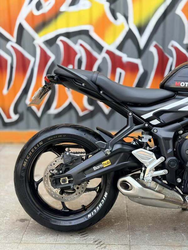 二手凯旋Trident 660