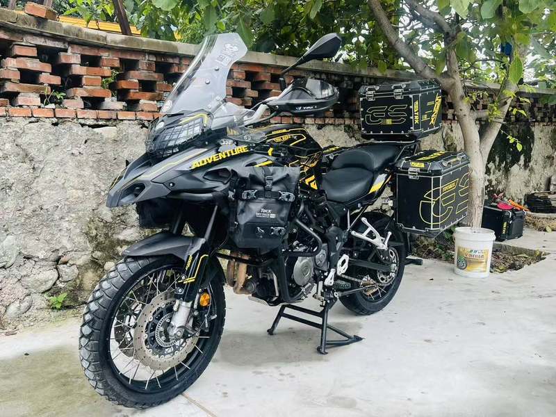 二手贝纳利金鹏 TRK502