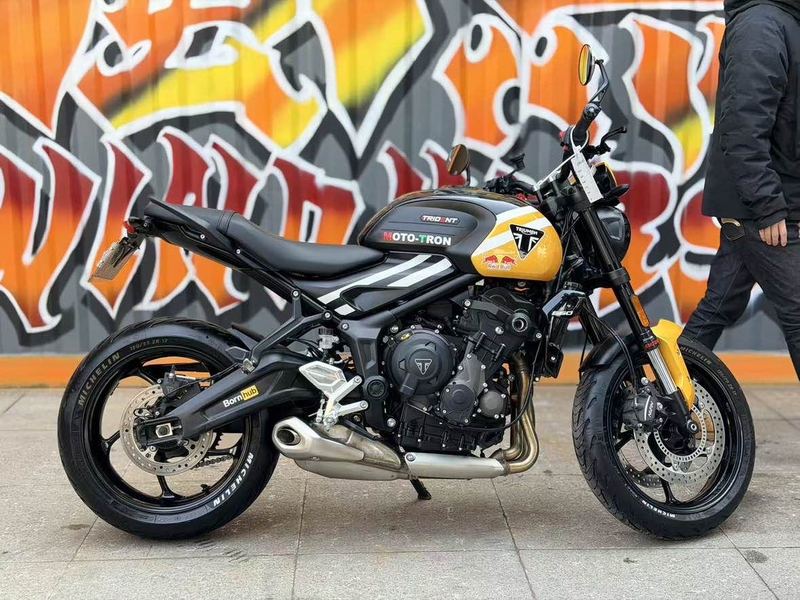 二手凯旋Trident 660