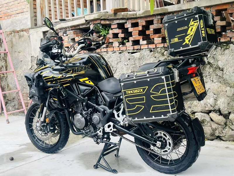 二手贝纳利金鹏 TRK502